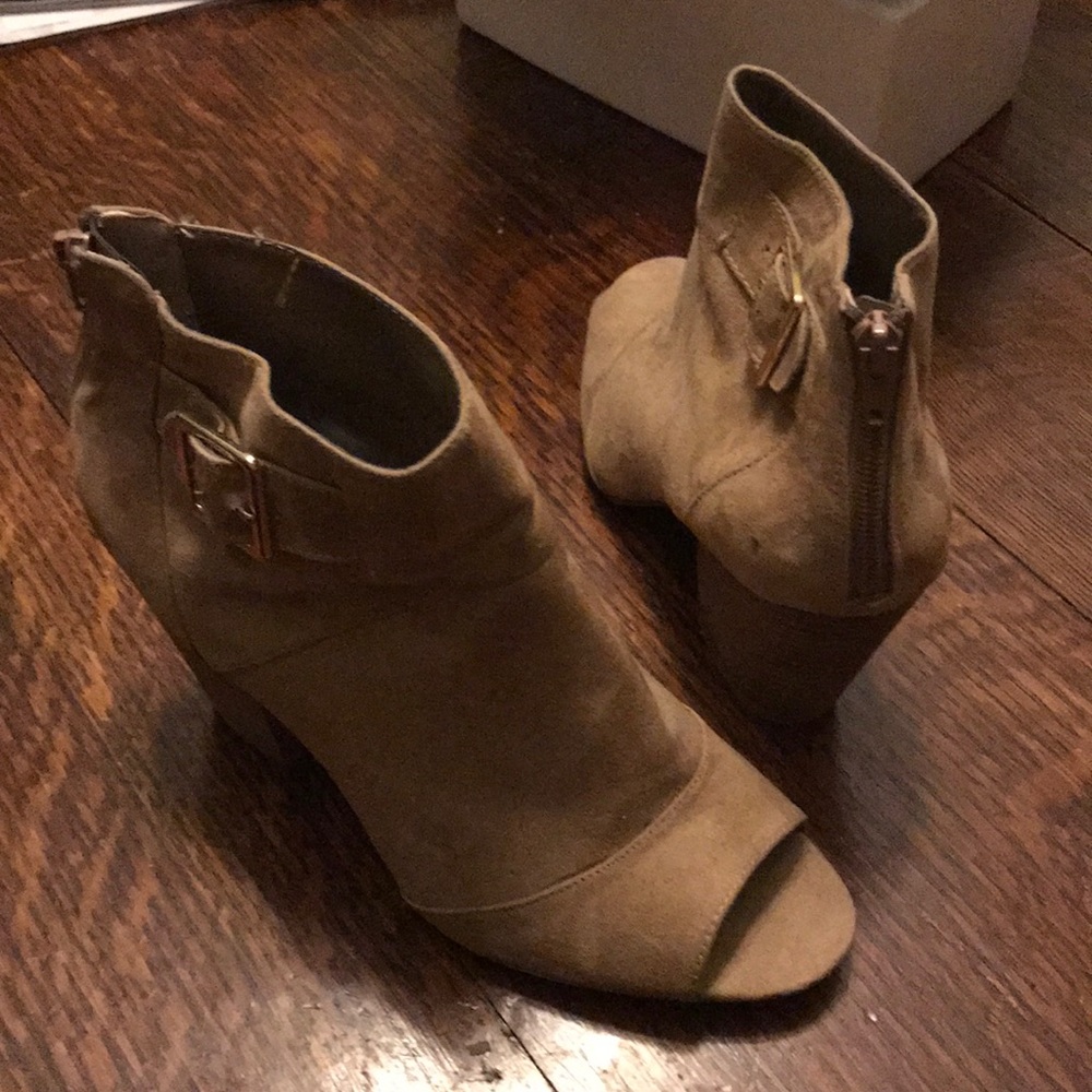 Sandal Boots used. Worn a few times.
